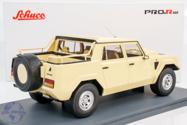 Schuco - 1:18 Lamborghini LM 002 Saudi Arabian Army 1986 - Resin Model