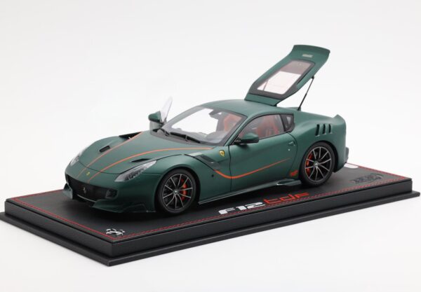 1:18 Ferrari F12 TDF Matt Green Tailor Made - Limited Edition Diecast Full-Opening Model - BBR Models