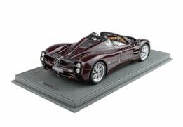 BBR - 1:18 Pagani Utopia Roadster Habanero Pebble Beach Launch Car Full Carbon Red - Limited Edition Resin Model