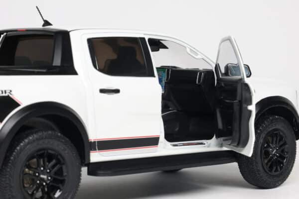 Solido 1:18 Ford Ranger Raptor Ice White 2024 (S1813904) Diecast Model 13 Solido 1:18 Ford Ranger Raptor Ice White 2024 (S1813904) Diecast Model