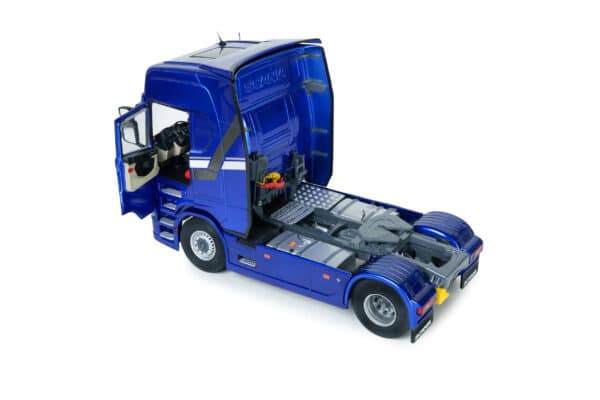 Solido 1:24 Scania 580S Highline Metallic Blue 2023 (S2400308) Diecast Model 13 Solido 1:24 Scania 580S Highline Metallic Blue 2023 (S2400308) Diecast Model