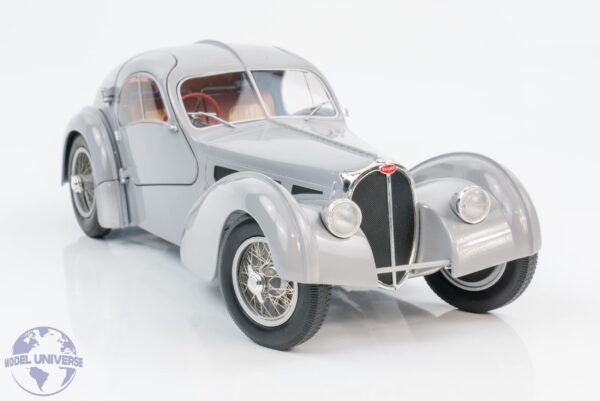 Solido - 1:18 Bugatti Type 57 SC Atlantic Grey 1937 - Diecast Model 15 Solido - 1:18 Bugatti Type 57 SC Atlantic Grey 1937 - Diecast Model
