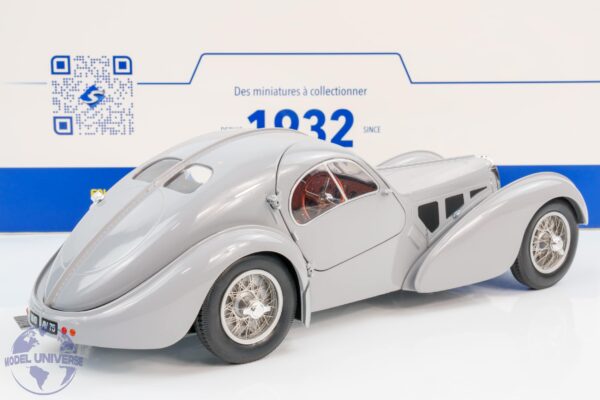 Solido - 1:18 Bugatti Type 57 SC Atlantic Grey 1937 - Diecast Model 11 Solido - 1:18 Bugatti Type 57 SC Atlantic Grey 1937 - Diecast Model