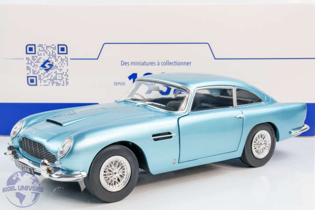 Solido - 1:18 Aston Martin DB5 1964 Light Metallic Blue - Diecast
