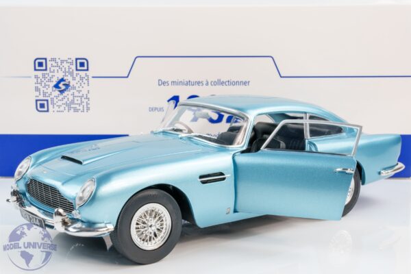 Solido - 1:18 Aston Martin DB5 1964 Light Metallic Blue - Diecast Model 12 Solido - 1:18 Aston Martin DB5 1964 Light Metallic Blue - Diecast Model