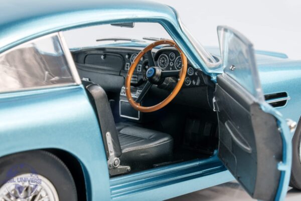 Solido - 1:18 Aston Martin DB5 1964 Light Metallic Blue - Diecast Model 17 Solido - 1:18 Aston Martin DB5 1964 Light Metallic Blue - Diecast Model
