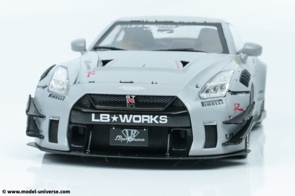 Solido 1:18 Nissan GT-R (R35) Type 2 Liberty Walk LB Works with Kato San Figure (S1805821) Limited Edition Diecast Model 19 Solido - 1:18 Nissan GT-R (R35) Type 2 Liberty Walk LB Works with Kato San Figure - Limited Edition Diecast Model