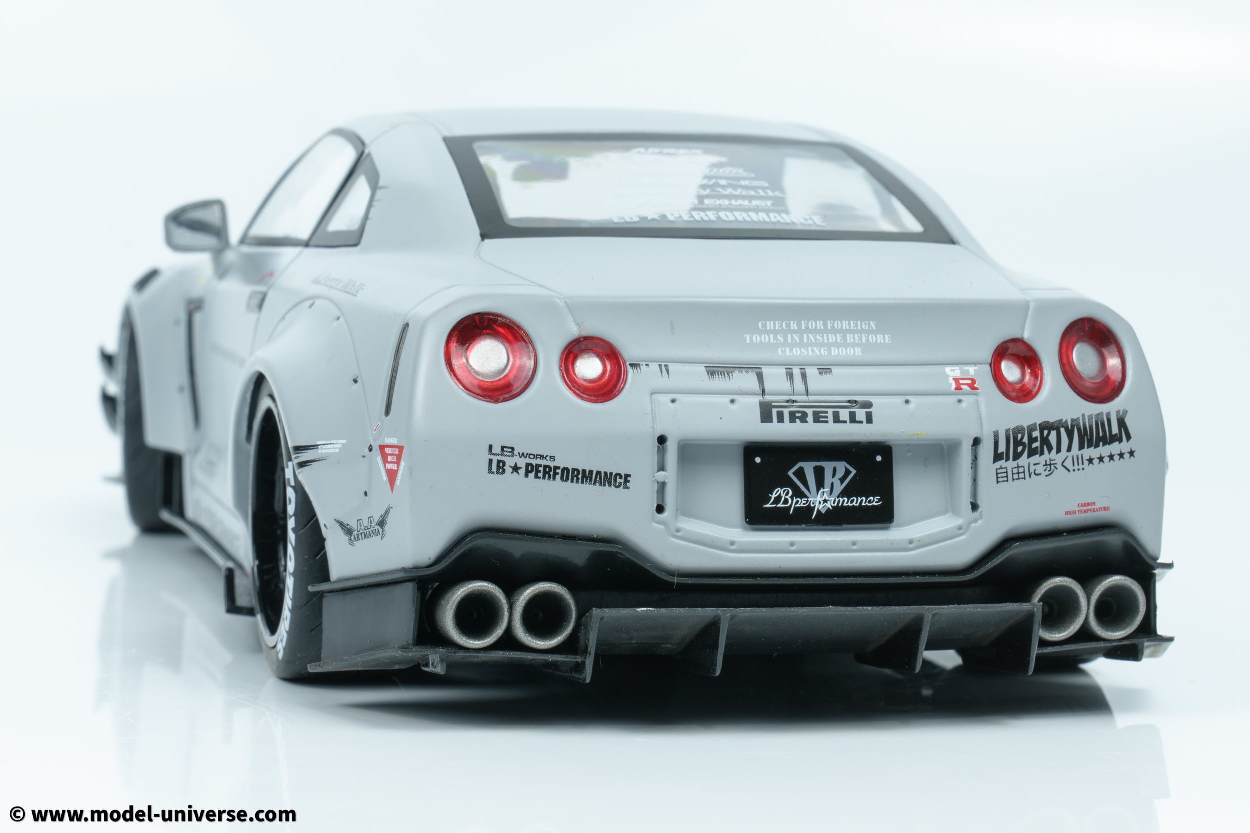 Solido 1:18 Nissan GT-R (R35) Type 2 Liberty Walk LB Works with Kato San Figure (S1805821) Limited Edition Diecast Model 9 Solido - 1:18 Nissan GT-R (R35) Type 2 Liberty Walk LB Works with Kato San Figure - Limited Edition Diecast Model