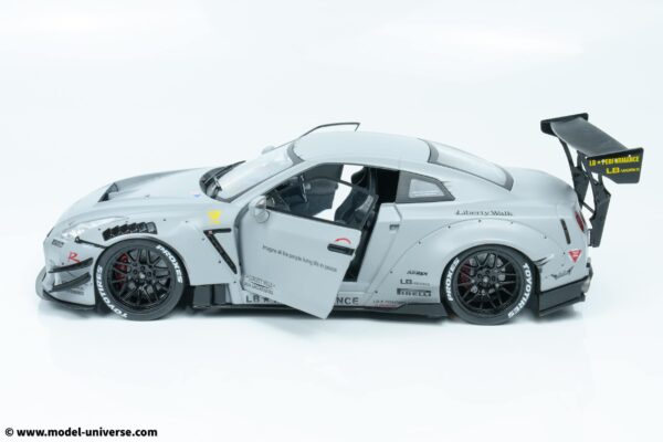 Solido 1:18 Nissan GT-R (R35) Type 2 Liberty Walk LB Works with Kato San Figure (S1805821) Limited Edition Diecast Model 18 Solido - 1:18 Nissan GT-R (R35) Type 2 Liberty Walk LB Works with Kato San Figure - Limited Edition Diecast Model