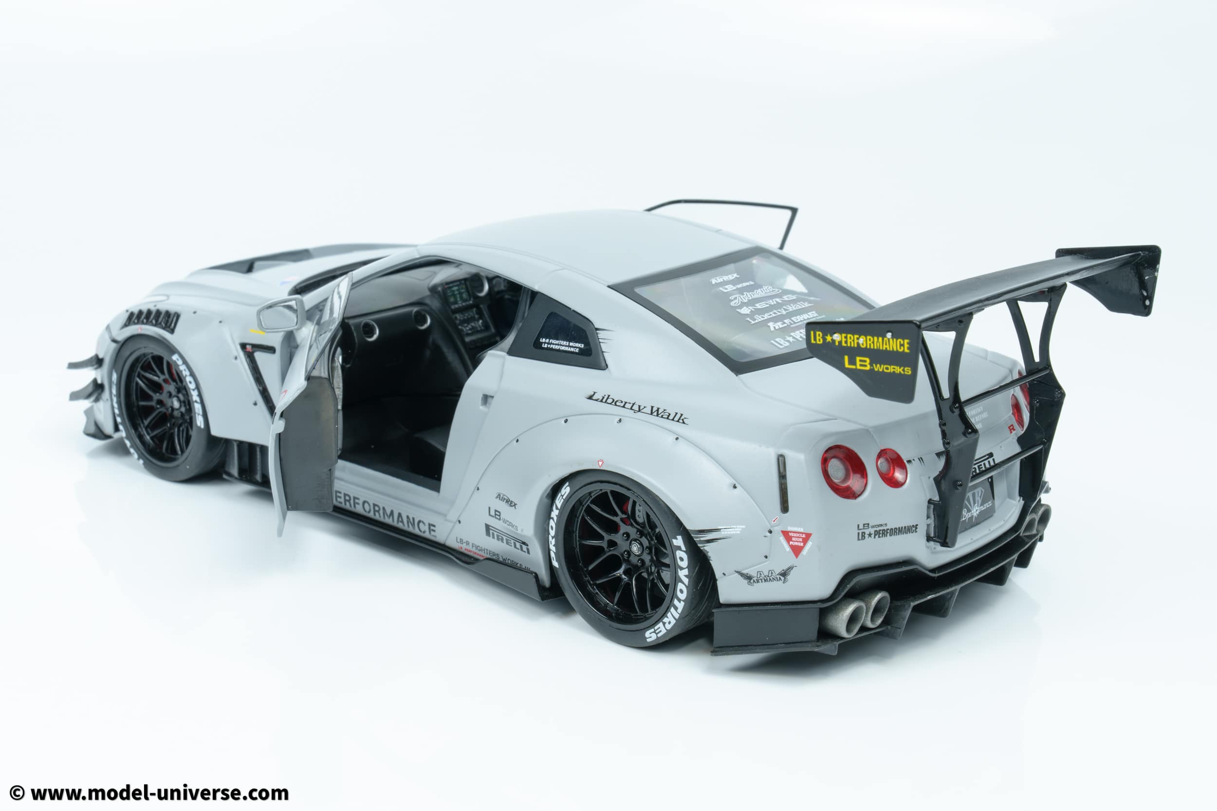 Solido 1:18 Nissan GT-R (R35) Type 2 Liberty Walk LB Works with Kato San Figure (S1805821) Limited Edition Diecast Model 6 Solido - 1:18 Nissan GT-R (R35) Type 2 Liberty Walk LB Works with Kato San Figure - Limited Edition Diecast Model
