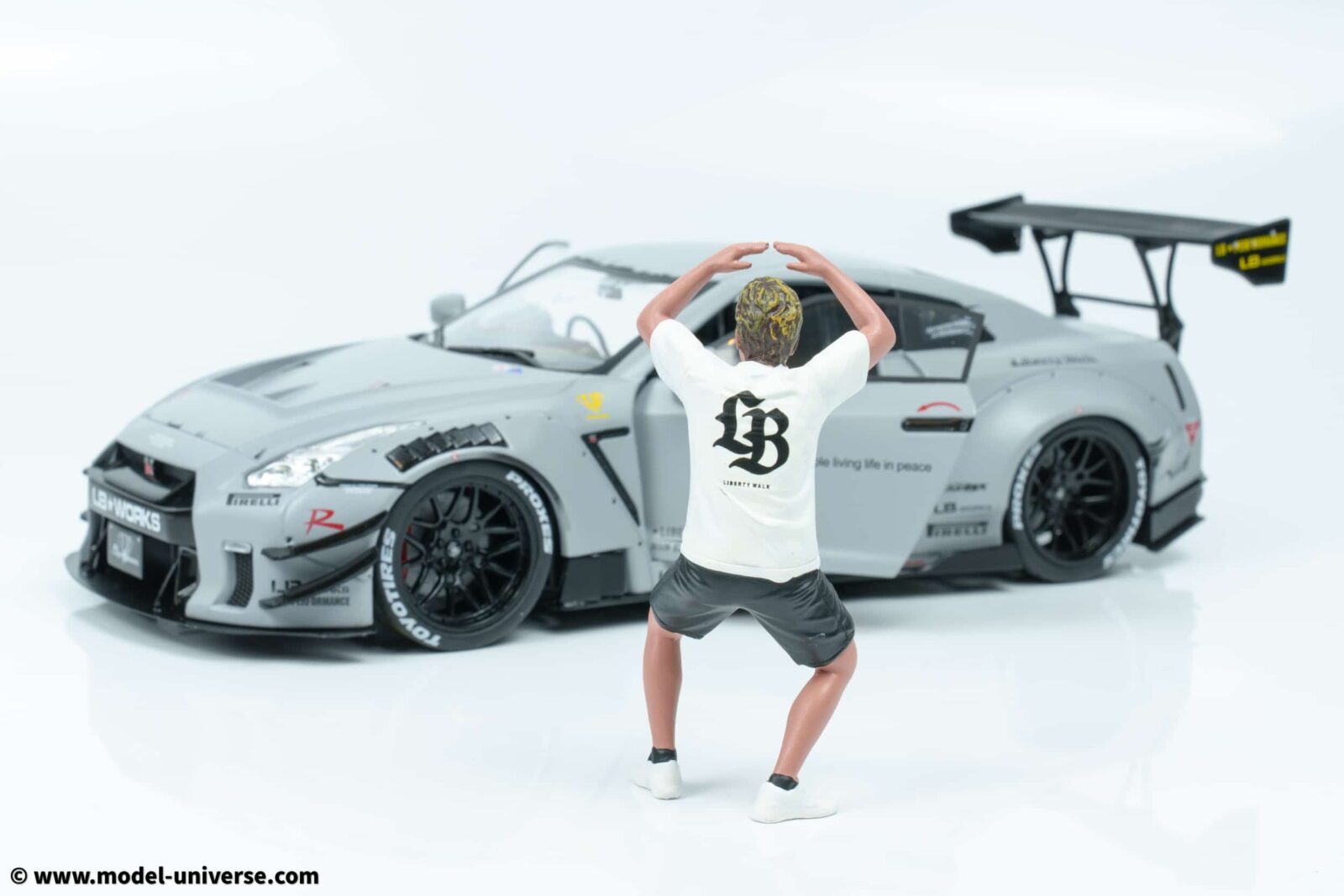 Solido 1:18 Nissan GT-R (R35) Type 2 Liberty Walk LB Works with