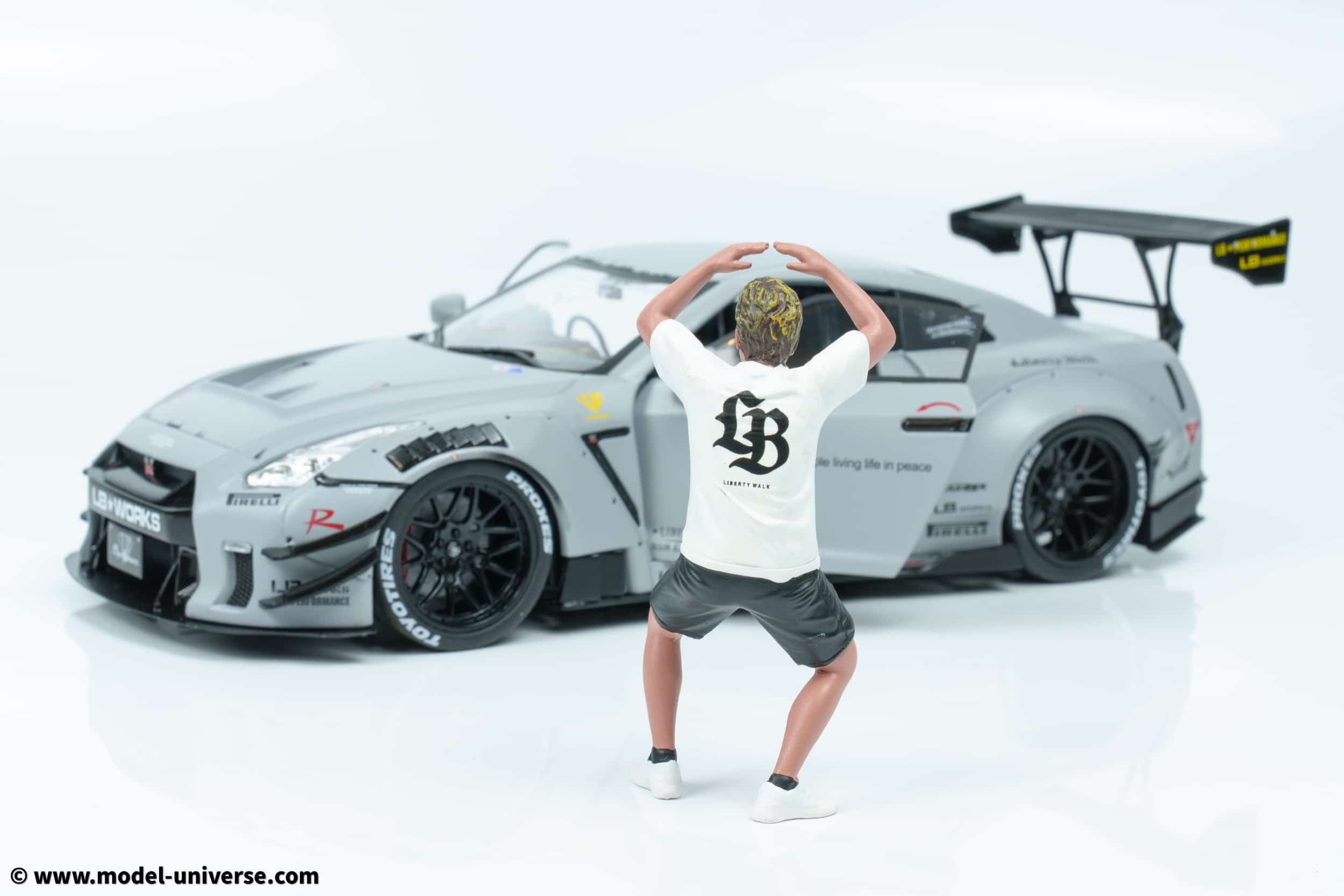 Solido 1:18 Nissan GT-R (R35) Type 2 Liberty Walk LB Works with Kato San Figure (S1805821) Limited Edition Diecast Model 4 Solido - 1:18 Nissan GT-R (R35) Type 2 Liberty Walk LB Works with Kato San Figure - Limited Edition Diecast Model