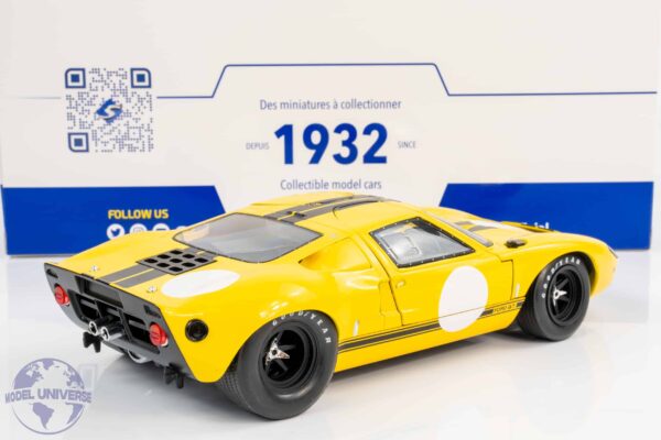 Solido - 1:18 Ford GT40 Mk1 1968 Yellow and Black - Diecast Model 13 Solido - 1:18 Ford GT40 Mk1 1968 Yellow and Black - Diecast Model
