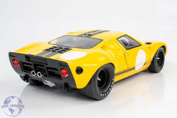 Solido - 1:18 Ford GT40 Mk1 1968 Yellow and Black - Diecast Model 20 Solido - 1:18 Ford GT40 Mk1 1968 Yellow and Black - Diecast Model