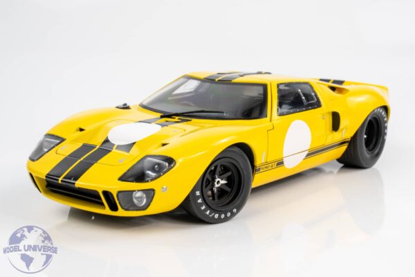 Solido - 1:18 Ford GT40 Mk1 1968 Yellow and Black - Diecast Model 19 Solido - 1:18 Ford GT40 Mk1 1968 Yellow and Black - Diecast Model