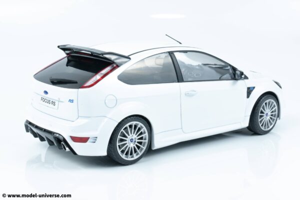 Solido - 1:18 Ford Focus RS Mk2 2009 Frozen White - Diecast Model 17 Solido - 1:18 Ford Focus RS Mk2 2009 Frozen White - Diecast Model
