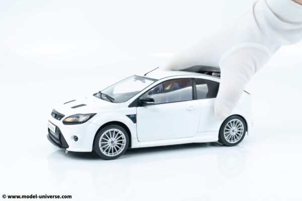 Solido - 1:18 Ford Focus RS Mk2 2009 Frozen White - Diecast Model 13 Solido - 1:18 Ford Focus RS Mk2 2009 Frozen White - Diecast Model