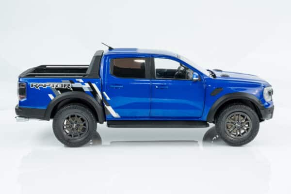 Solido - 1:18 Ford Ranger Raptor Lightning Blue 2023 - Diecast Model 17 Solido - 1:18 Ford Ranger Raptor Lightning Blue 2023 - Diecast Model