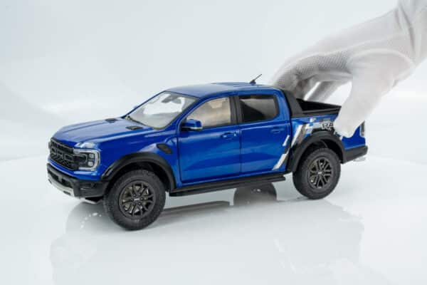 Solido - 1:18 Ford Ranger Raptor Lightning Blue 2023 - Diecast Model 13 Solido - 1:18 Ford Ranger Raptor Lightning Blue 2023 - Diecast Model