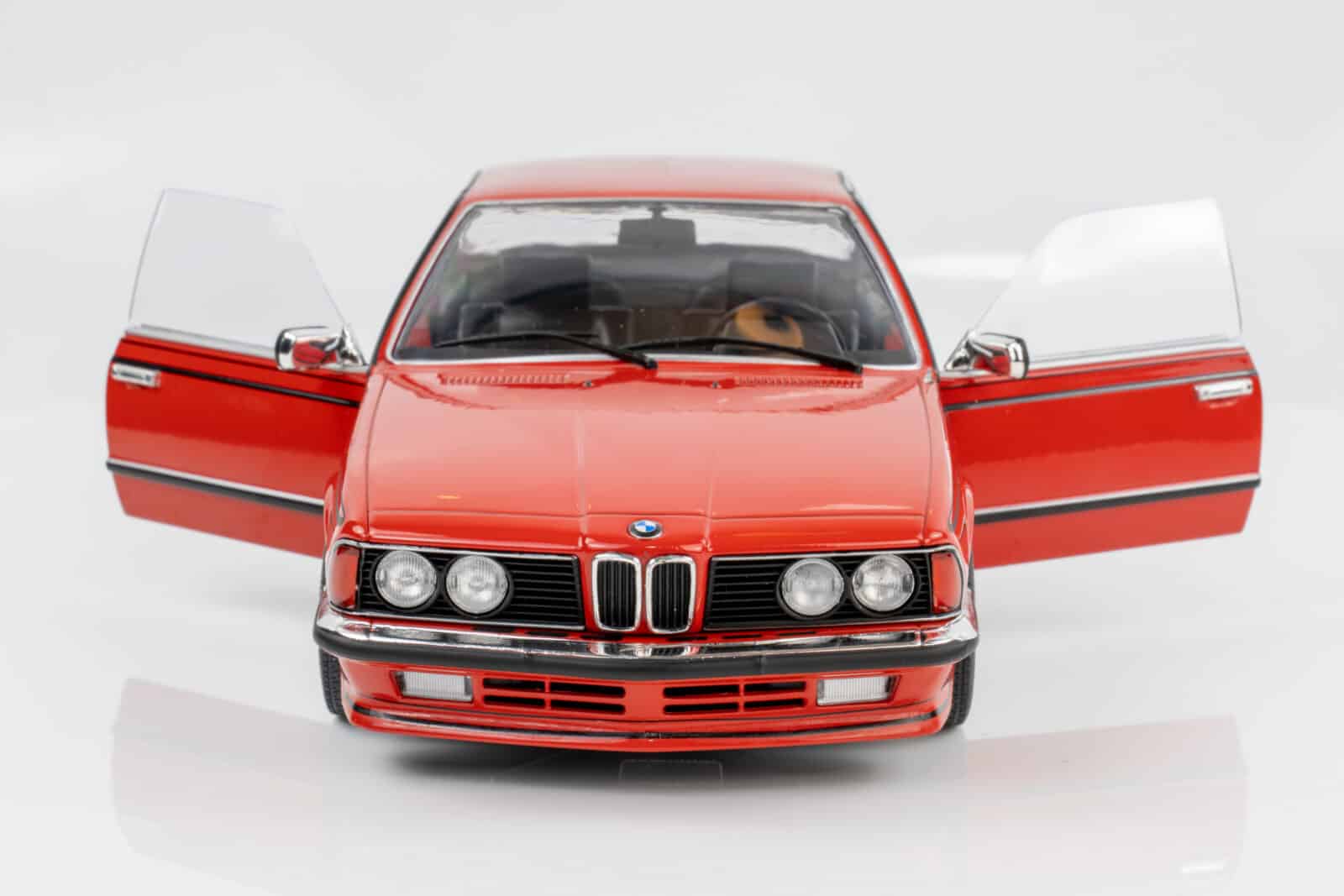 ソリド 1/18  635csi Solido - 1:18 BMW 635 CSI (E24) Henna Red 1984 - Diecast Model
