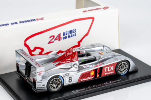 Spark 1:43 Audi R10 TDI No.8 Team Joest Winner 24H Le Mans 2006 (43LM06) Resin Model - rear view