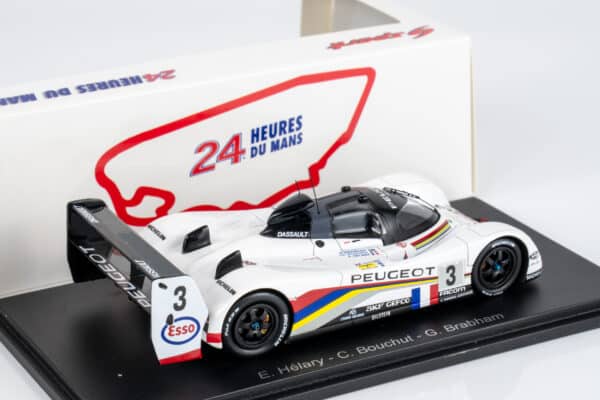 Spark 1:43 Peugeot 905 No.3 Winner 24H Le Mans 1993 E. Hélary - C. Bouchut - G. Brabham (43LM93) Resin Model 4 Spark 1:43 Peugeot 905 No.3 Winner 24H Le Mans 1993 Helary Bouchut Brabham (43LM93) Resin Model - rear view