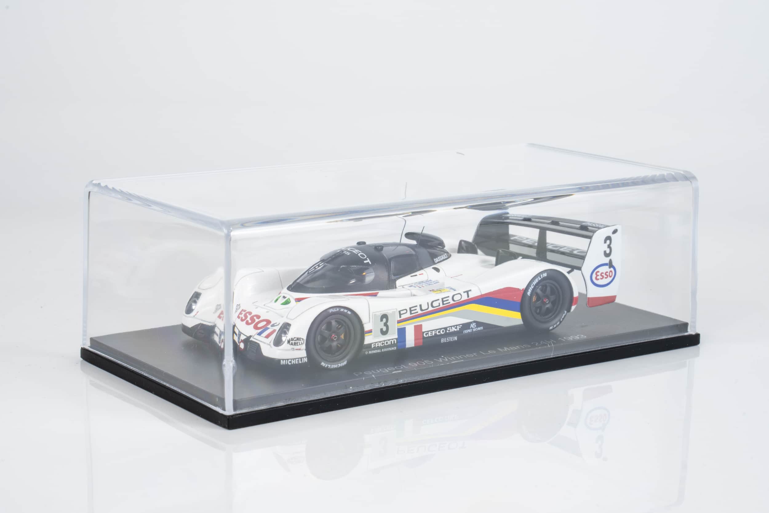 Spark 1:43 Peugeot 905 No.3 Winner 24H Le Mans 1993 E. Hélary - C. Bouchut - G. Brabham (43LM93) Resin Model 3 Spark 1:43 Peugeot 905 No.3 Winner 24H Le Mans 1993 Helary Bouchut Brabham (43LM93) Resin Model - display case