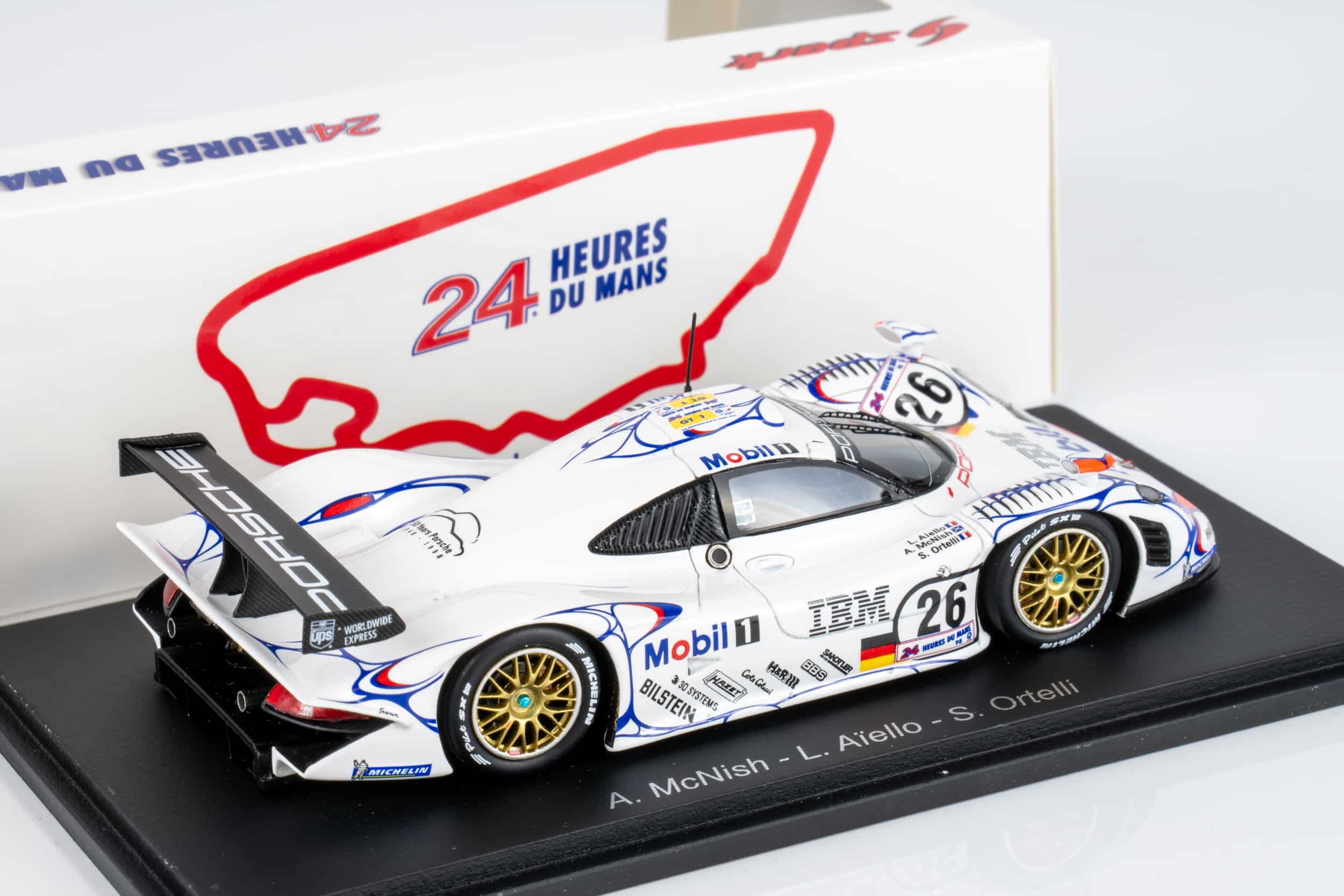 Spark 1:43 Porsche 911 GT1 No.26 Winner 24H Le Mans 1998 A. McNish - L. Aïello - S. Ortelli (43LM98) Resin Model 2 Spark 1:43 Porsche 911 GT1 No.26 Winner 24H Le Mans 1998 McNish Aiello Ortelli (43LM98) Resin Model - rear view