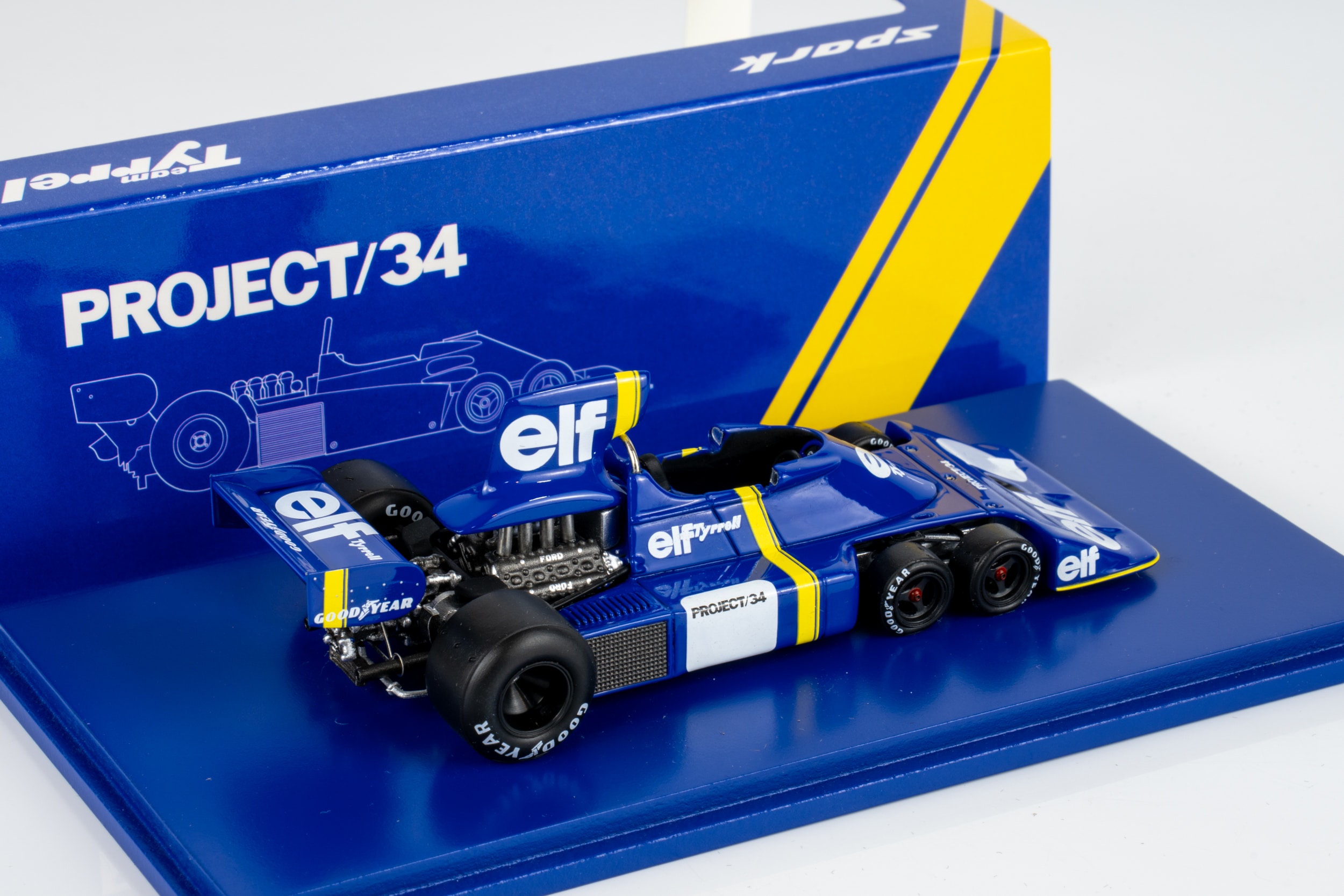 Spark 1:43 Tyrrell P34 F1 Presentation Car 1975 (S7315) Resin Model 2 Spark 1:43 Tyrrell P34 F1 Presentation Car 1975 (S7315) Resin Model - rear view