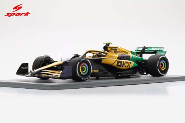 Spark 1:12 McLaren F1 MCL38 #4 Lando Norris Monaco GP 2024 Ayrton Senna Tribute Livery with Pitboard (12S048) Resin Model 13 Spark 1:12 McLaren F1 MCL38 #4 Lando Norris Monaco GP 2024 Ayrton Senna Tribute Livery with Pitboard (12S048) Resin Model