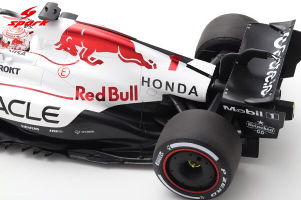 Spark 1:12 Red Bull Racing RB21 No.1 Max Verstappen Winner Japanese GP 2025 with Pitboard (12S054) Special White Honda Tribute Livery - Resin Model 13 Spark 1:12 Red Bull Racing RB21 No.1 Max Verstappen Winner Japanese GP 2025 with Pitboard (12S054) Special White Honda Tribute Livery - Resin Model