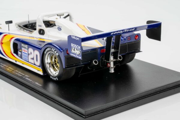 Spark - 1:18 Riley & Scott Mk.III No.20 Winner 24h Daytona 1997 - Resin Model 11 Spark - 1:18 Riley & Scott Mk.III No.20 Winner 24h Daytona 1997 - Resin Model