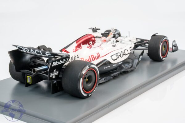 Spark 1:18 Red Bull Racing RB21 No.1 Max Verstappen Winner Japanese GP 2025 with Pitboard (18S1004) Special Honda White Tribute Livery Resin Model 12 Spark - 1:18 Red Bull Racing RB21 No.1 Max Verstappen Winner Japanese GP 2025 with Pitboard - Special Honda White Tribute Livery - Resin Model