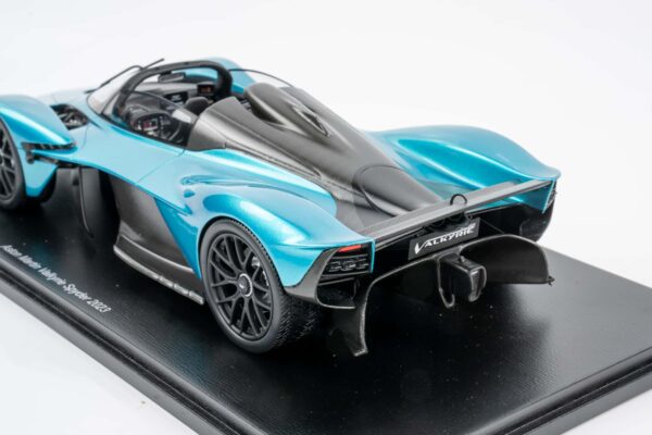 Spark - 1:18 Aston Martin Valkyrie Spider 2024 Blue - Resin Model 11 Spark - 1:18 Aston Martin Valkyrie Spider 2024 Blue - Resin Model