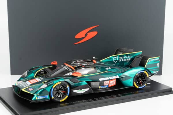Spark - 1:18 Aston Martin Valkyrie No.009 Thor 2025 24h Le Mans - Riberas, Sorensen, De Angelis (18S1051) Resin Model