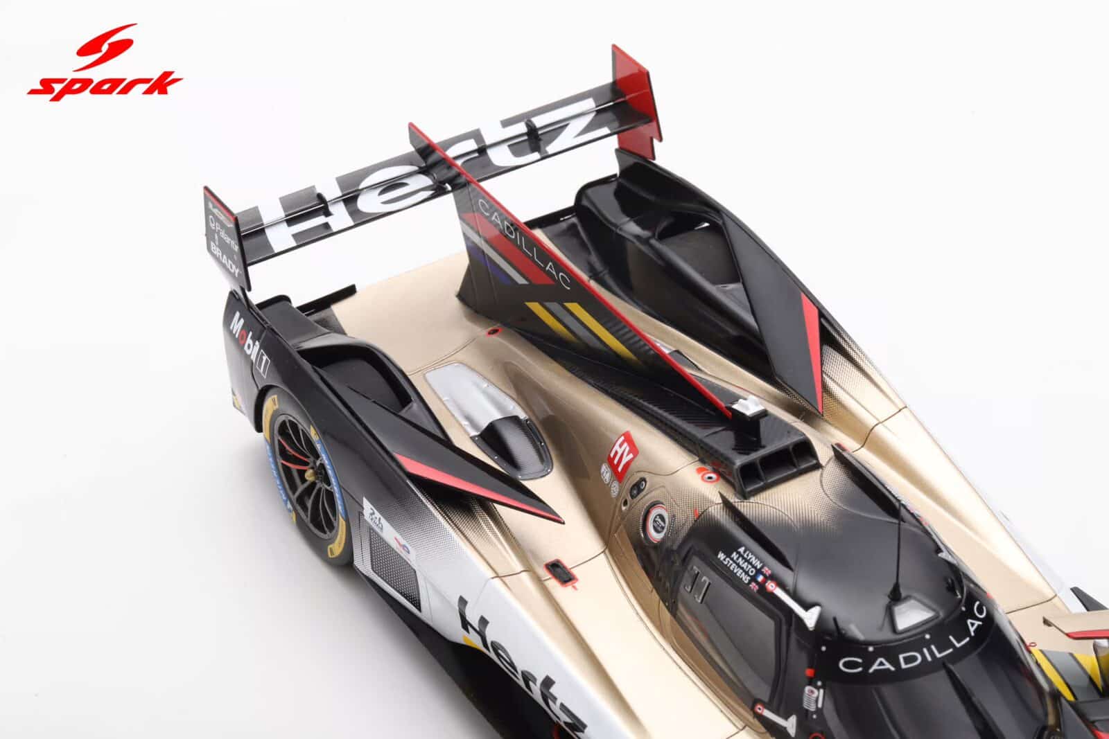Spark 1:18 Cadillac V-Series R No.12 Hertz Team Jota 4th Place