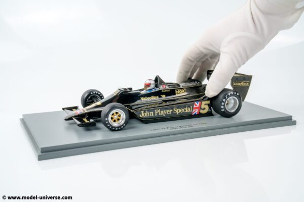 Spark - 1:18 Lotus 79 No.5 Mario Andretti - Winner Belgian GP 1978 - Resin Model 12 Spark 18S366 Lotus 79 Mario Andretti Winner Belgian GP 1978 02