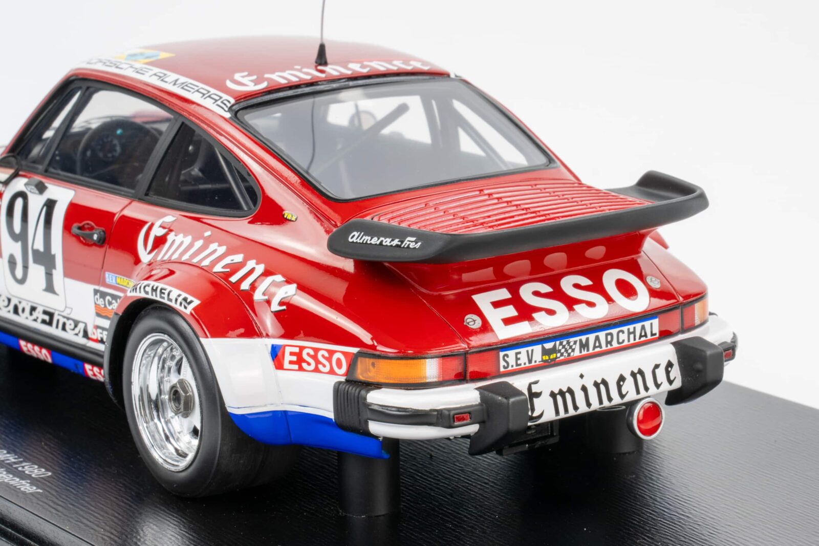 Spark - 1:18 Porsche 934 No.94 24h Le Mans 1980 - Resin Model