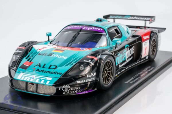 Spark - 1:18 Maserati MC12 GT1 No.1 Winner 24h Spa 2006 - Bertolini, Poele, Bartels - Resin Model 13 Spark - 1:18 Maserati MC12 GT1 No.1 Winner 24h Spa 2006 - Bertolini, Poele, Bartels - Resin Model