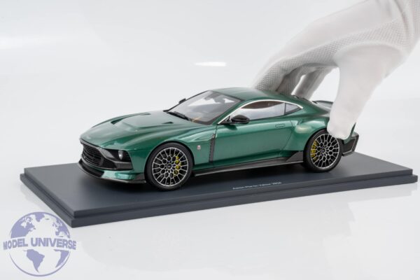 Spark - 1:18 Aston Martin Valour 2024 Green - Resin Model 10 Spark - 1:18 Aston Martin Valour 2024 Green - Resin Model