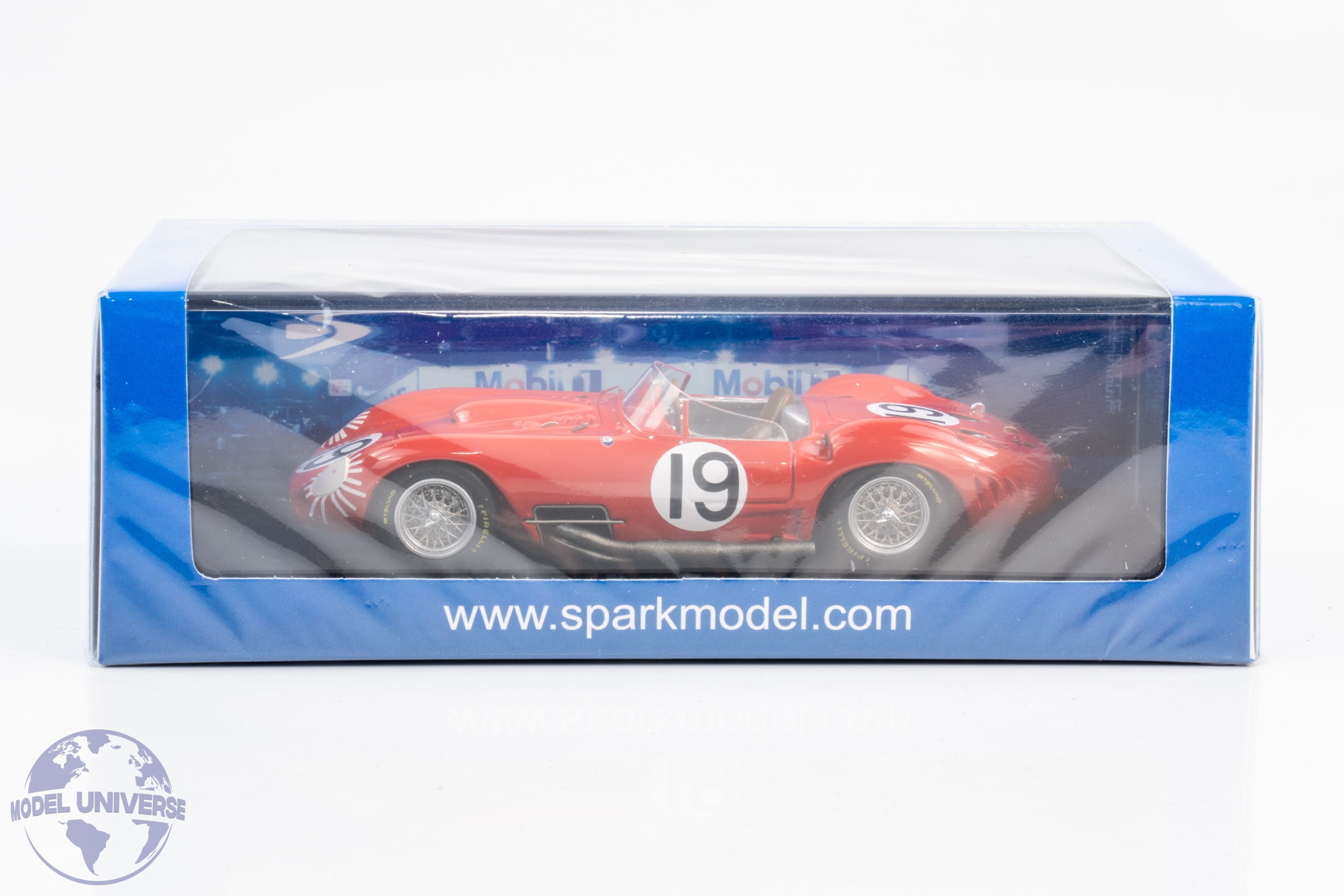Spark - 1:43 Maserati 450 S Fangio Behra No.19 Winner 12h Sebring 1957 - Resin Model
