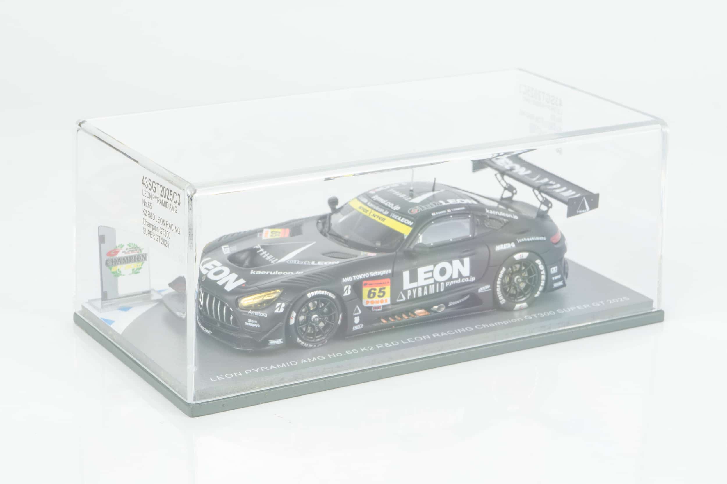 Spark - 1:43 Mercedes-AMG GT3 No.65 Naoya Gamou, Togo Suganami GT300 Class Champion Super GT 2025 (43SGT2025C3) Resin Model with Pitboard 3 Spark - 1:43 Mercedes-AMG GT3 No.65 Naoya Gamou, Togo Suganami GT300 Class Champion Super GT 2025 (43SGT2025C3) Resin Model with Pitboard - Image 3