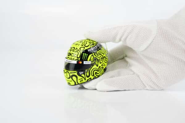 Spark 1:5 Lando Norris McLaren F1 Helmet 2025 Season (5HF188) Helmet Replica 13 Spark 1:5 Lando Norris McLaren F1 Helmet 2025 Season (5HF188) Helmet Replica