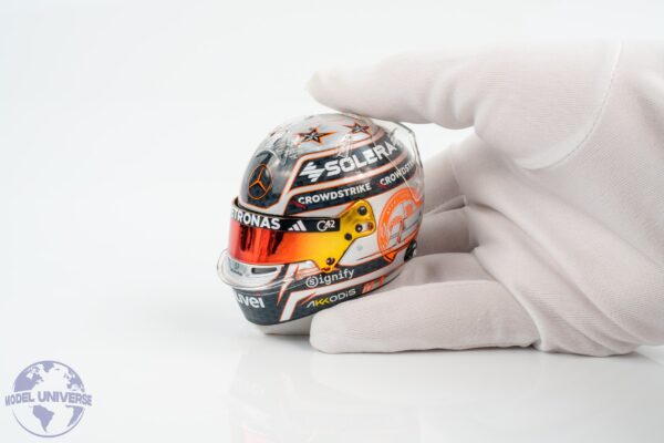 Spark - 1:5 Kimi Antonelli Mercedes British GP 2025 - Helmet Replica 13 Spark - 1:5 Kimi Antonelli Mercedes British GP 2025 - Helmet Replica