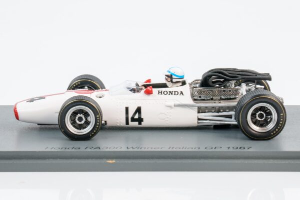 Spark - 1:43 Honda RA300 No.14 Winner Italian GP 1967 John Surtees - Resin Model 14 Spark - 1:43 Honda RA300 No.14 Winner Italian GP 1967 John Surtees - Resin Model