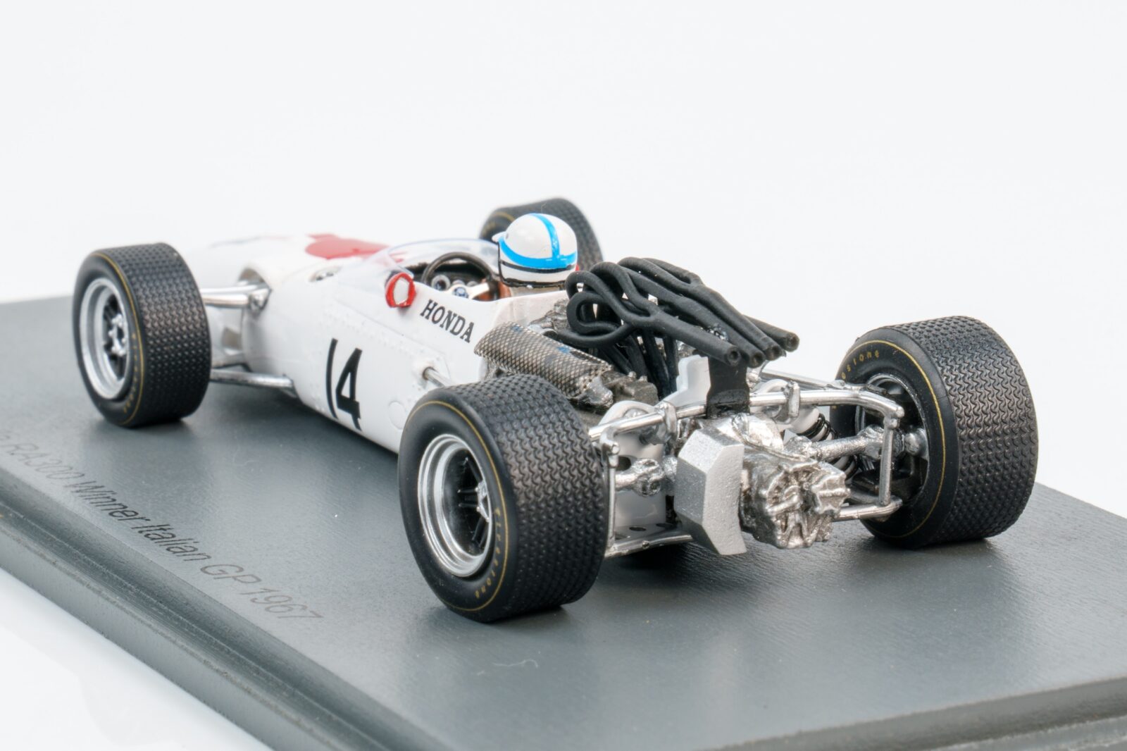 Spark - 1:43 Honda RA300 No.14 Winner Italian GP 1967 John Surtees