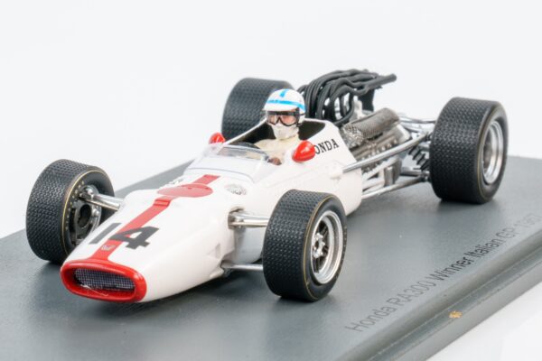 Spark - 1:43 Honda RA300 No.14 Winner Italian GP 1967 John Surtees - Resin Model 12 Spark - 1:43 Honda RA300 No.14 Winner Italian GP 1967 John Surtees - Resin Model