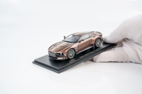 Spark - 1:43 Aston Martin Valour 2024 Bronze - Resin Model 12 Spark - 1:43 Aston Martin Valour 2024 Bronze - Resin Model