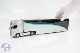 Spark - 1:43 Mercedes Actros - Mercedes-AMG Petronas F1 Team Transporter 2023 - Resin Model