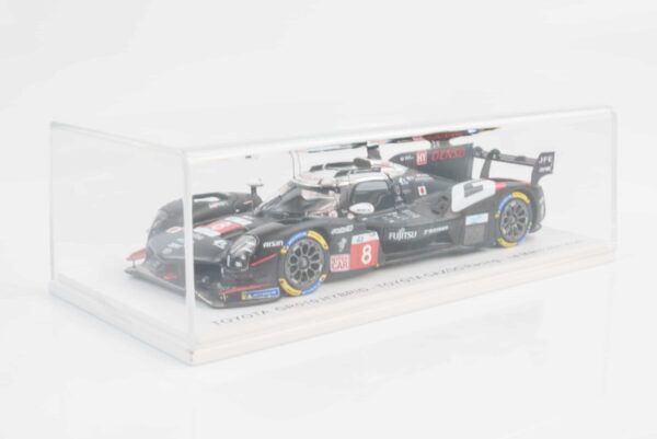 Spark - 1:43 Toyota GR010 Hybrid No.8 Toyota Gazoo Racing 2025 24h Le Mans - S.Buemi, B.Hartley, R.Hirakawa - Resin Model 8 Spark - 1:43 Toyota GR010 Hybrid No.8 Toyota Gazoo Racing 2025 24h Le Mans - S.Buemi, B.Hartley, R.Hirakawa - Resin Model